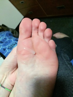 sarahsfeet:  My boyfriend loves this ;)