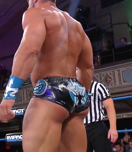 Brian Cage has an ASS on him! =D (X)