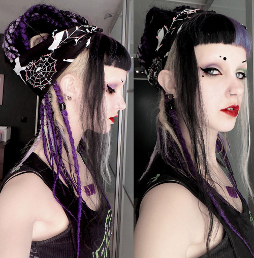 psychara:  Today’s faceeee and hair 