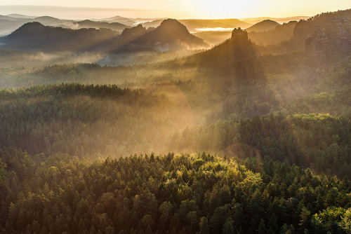 willkommen-in-germany:Die Sächsische Schweiz (Saxon Switzerland) is a district in Sachsen, Eastern G