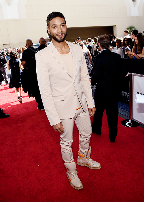 celebritiesofcolor:  Jussie Smollett attends the 2015 Billboard Music Awards at MGM Grand Garden Arena on May 17, 2015  Reblog 4 his face and shoes.