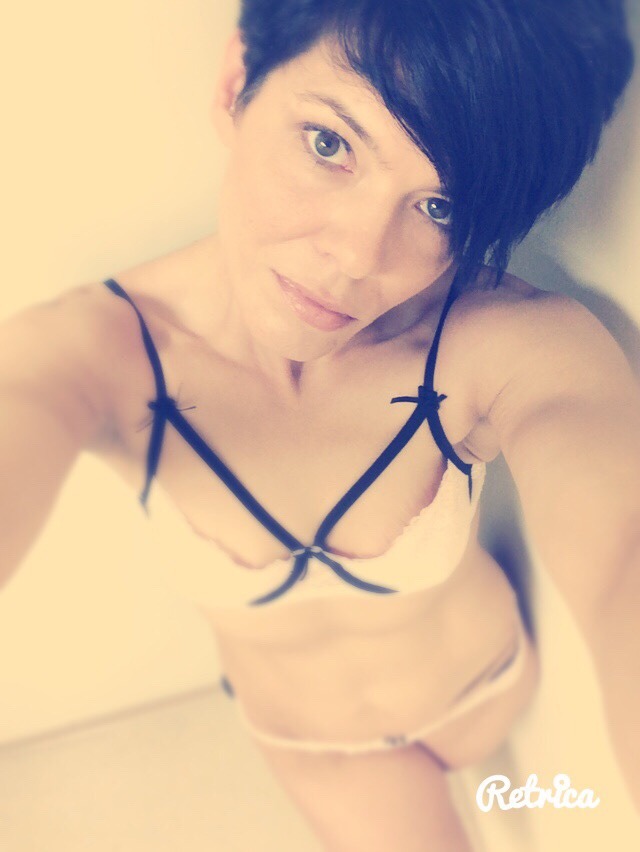 krazykinkykitty4u:  Hello there my Sexy Faithful Followers💋 Great big huge thanks