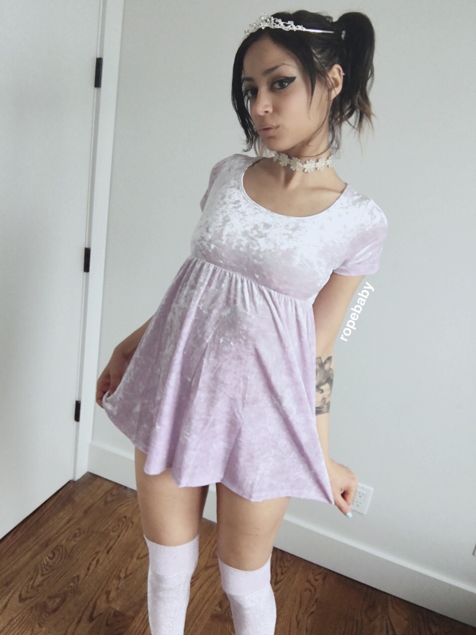 desired-doe: xomoodynymphetxo: so cute! I need this entire look??? 