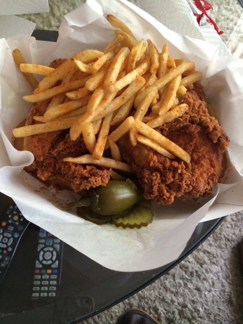 afro-arts:  Henderson Chicken  Dallas, TX  CLICK HERE for more black owned businesses! 