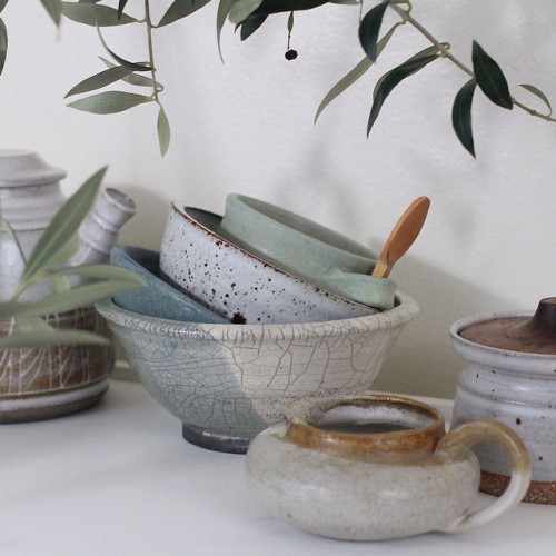 wildpoppyblog:if you’re a fan of vintage pottery, better head on over to the new site of @wildpoppyg