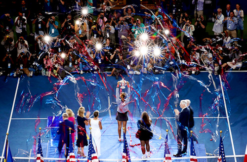 angiekerber:Naomi Osaka of Japan poses with the championship trophy after winning the Women’s Single