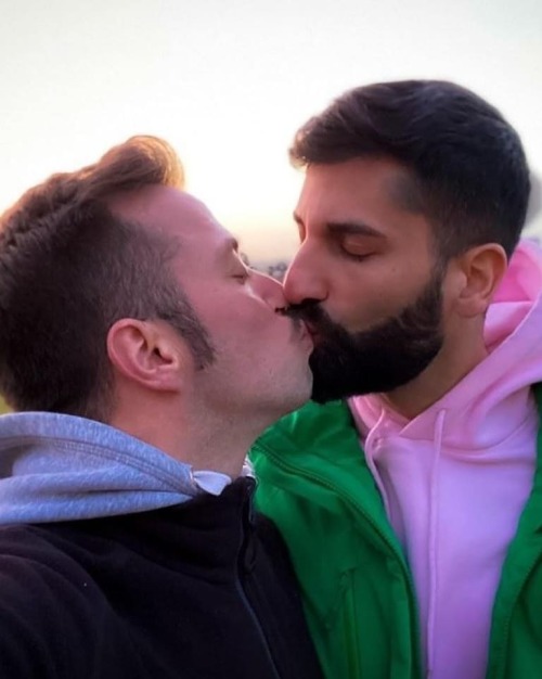 ‍❤️‍‍IG: —> @maxfabmax 5/5⬅️⬅️⬅️. Love is Love. #loveislove #truelove #lgbti #amorgay #love