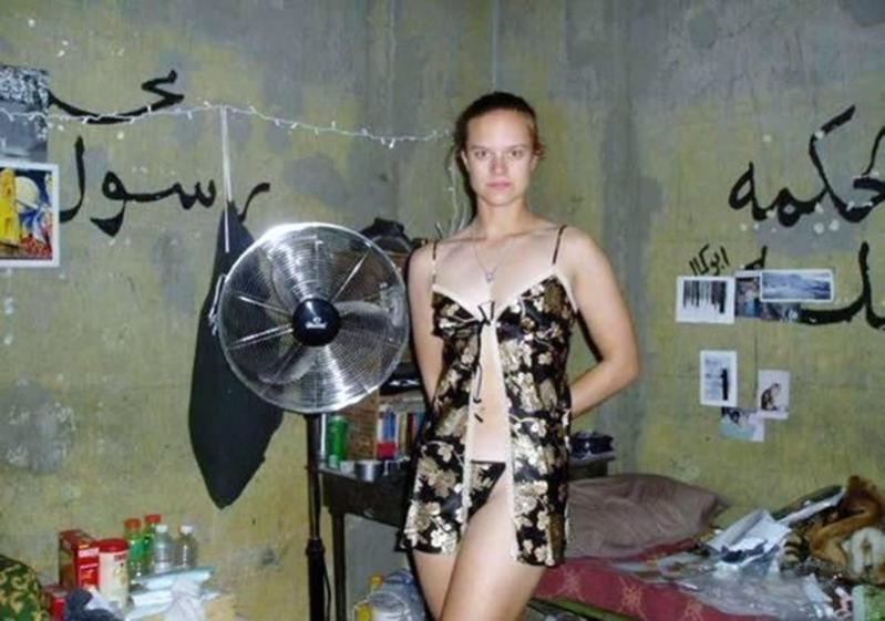 miscellaneous-pleasures:  scattered picsâ€¦all?