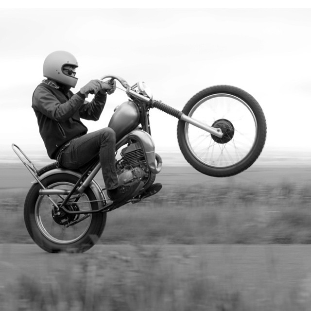 dicemagazine:  From Australia, Nigel’s Suzuki TS185 project. Coming soon @engineeredtoslide