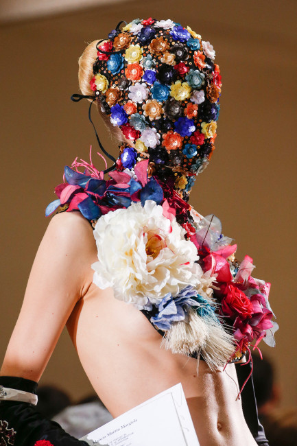 khaenka:  Maison Martin Margiela FW13 Couture x &quot;Woman with a Head of Roses&quot; Salvador