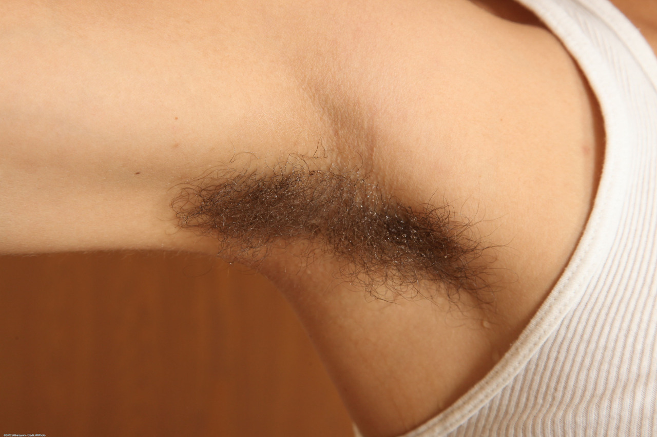 taboo-fetish:  Bianca’s delicious hairy armpits! 