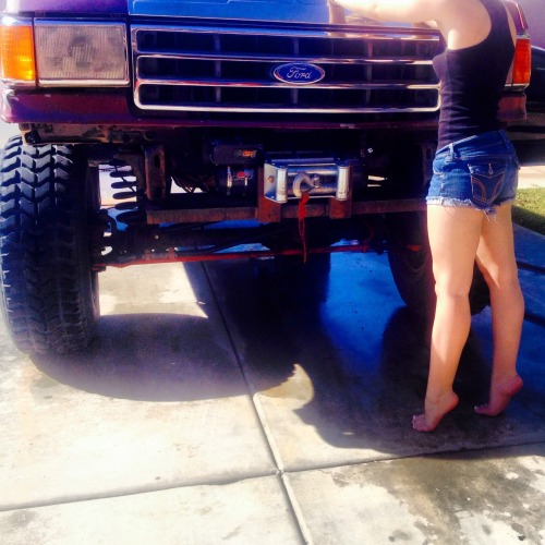 aspennicole:  If you take me romping, I’ll wash your toy!