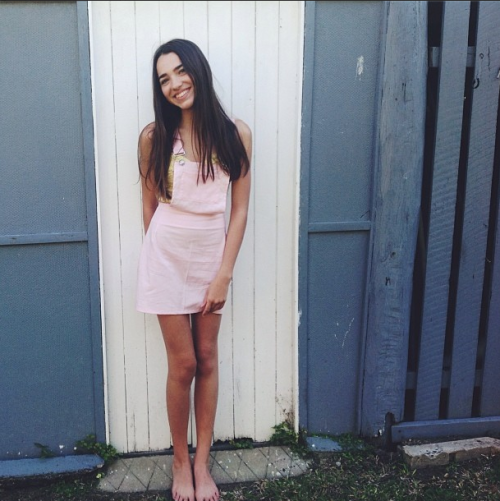 fraixche:sunflow-uh:freckiled:q’d with love :)❀ rosy / bubblegum / pink blog ❀she is gorgeous.x