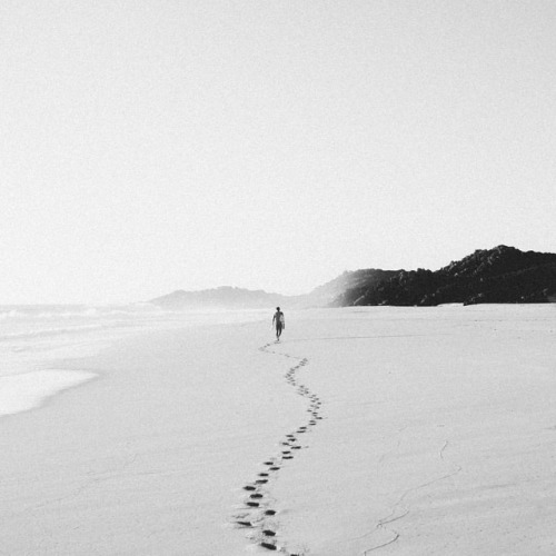 robbiedarkphoto:I takes a lot for me to be happy with an image but this moment took the cake ✨ (at Injidup Beach) It’s rare for me to be satisfied with my own photos, so I salute you, sir!