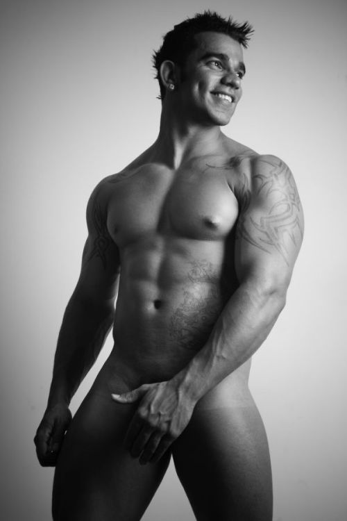 androphiles:  Hey guys! If you like this, please follow me at Androphiles! Loads more posts to come.
