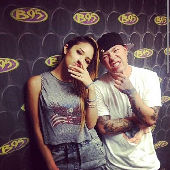 mizzjasminevillegasnewz:  The cool kids