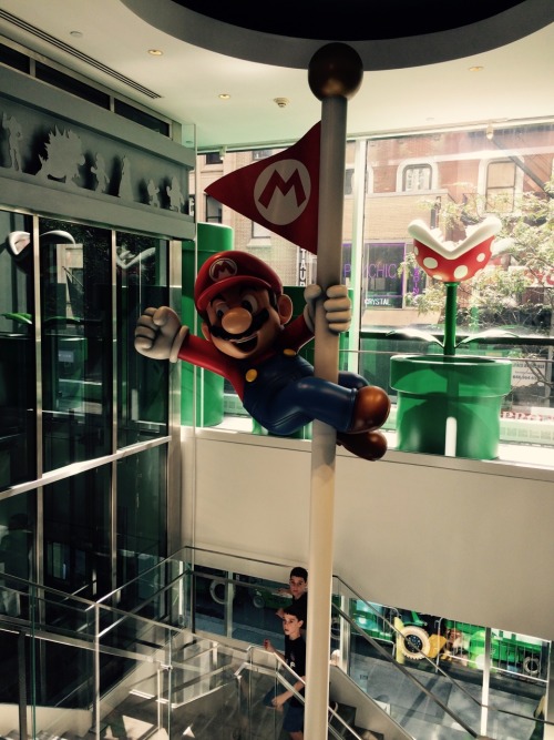 Visiting Nintendo World New York with @hbreckel and @nina-bee !!