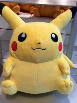 kyyrin:  pokemon-global-academy:  Pokemon X Beams Collaboration: Life Size Pikachu Plush   ¥ 17,000 + tax (Release scheduled mid-October)   OOOOHHH NO I NEED IT.