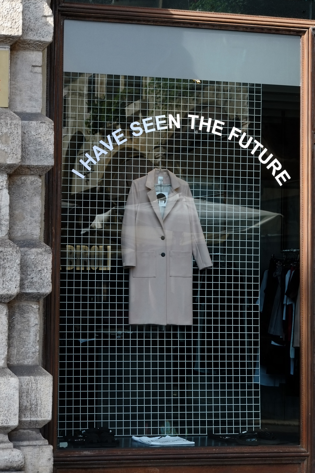 scavengedluxury:  It isn’t what it used to be. Verona, October 2016.  