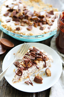 omg-yumtastic:  (Via: hoardingrecipes.tumblr.com)   Peanut Butter Pretzel Ice Cream Pie   - Get this recipe and more http://bit.do/dGsN  No shame. I would enjoy the fuck out of that. And promptly get sick. But it&rsquo;d be worth it.