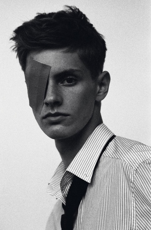 justdropithere:  Sam Rosewell by Fabien Kruszelnicki - HERO Magazine, Winter/Spring 2014