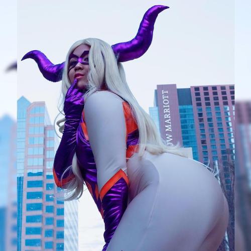 love-cosplaygirls:  A pleasure to make your ass-quaintance. Mt. Lady by Mishamai [self]