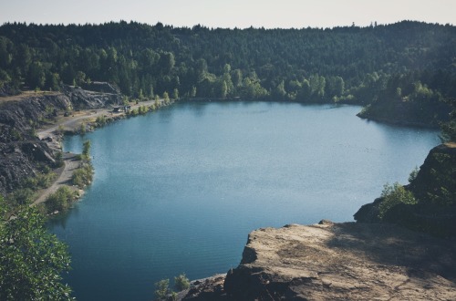 tumhblr: peaceful-moon: neonwonder: Flooded Rock Quarry  ☮ nature aฏ๎๎๎๎๎๎๎๎๎๎๎๎๎๎๎๎๎๎๎๎๎๎d goo