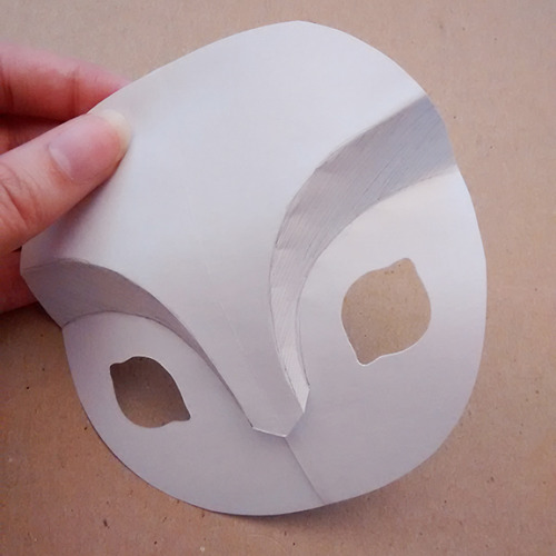 copperbadge: dracavia: lordofmasks: LordofMasks’ Mask How-To Here’s a little tutorial of