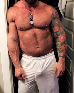 papabearscum:  i would be so happy to serve