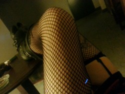 zettaiiryouiikii:  My adorable fishnets.