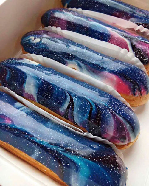 catwinchester: blazepress:Ukrainian Bakery Creates Eclairs So Perfect Eating Them Would Be a Crime W
