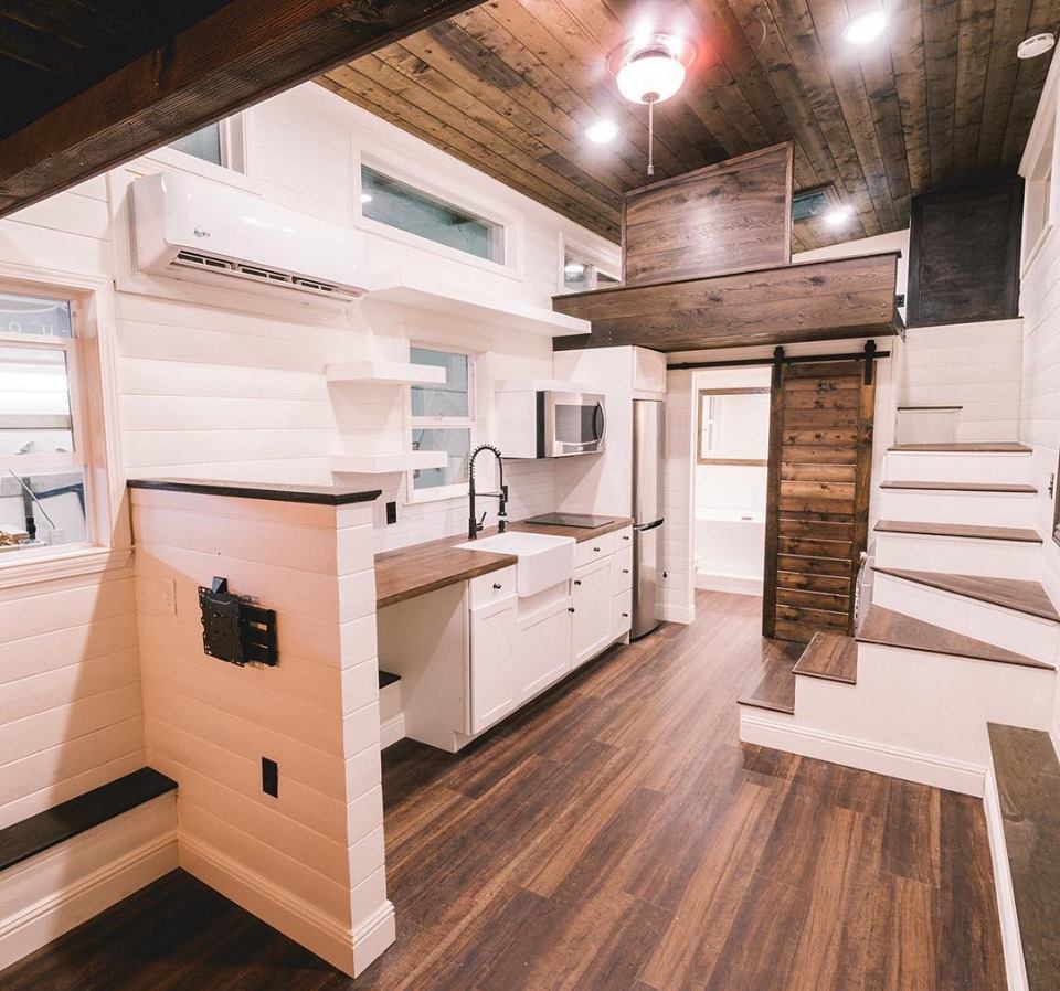 dreamhousetogo:  By California Tiny House  Nice ass tiny house! Love it 