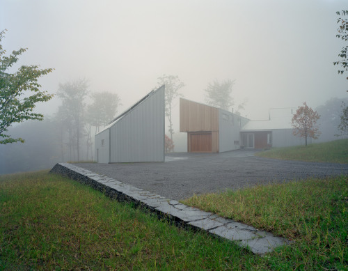 ombuarchitecture: PUTNEY MOUNTAIN HOUSEby Kyu Sung Woo Architects Good wood - love this, great find 