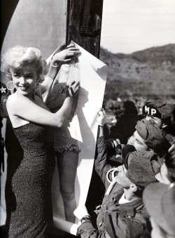 elsiemarina:   Marilyn in Korea, 1954.  