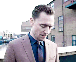 lokihiddleston:GQ 2017      ↳ Tom Hiddleston Suits Up in This Season’s Color (Brown)
