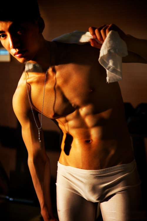 auberonbc:  For more Gorgeous Asian Men visit http://auberonbc.tumblr.com/archive 