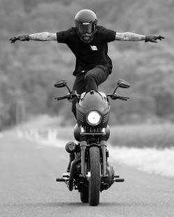 death-collective:  #flashbackfriday to one of my favourite photos ever. Rider = @spinach__ - For more rad stuff like this, visit www.deathcollective.com - - #deathcollective #ridebikeshavefun #harleydavidson #dyna #streetbob #surf #bikesurf #crucifix