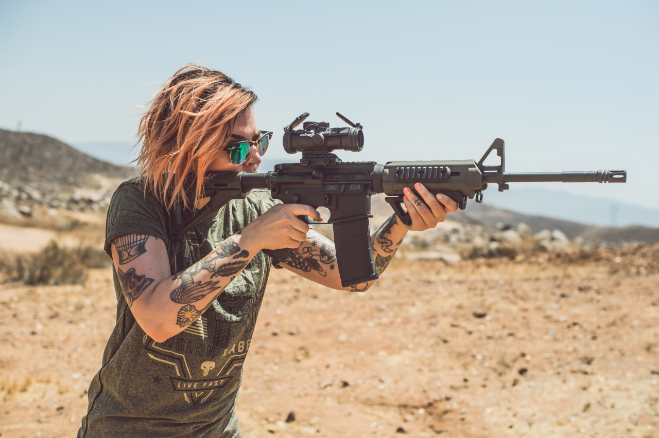 girrlscout:  Find a girl who can do both.photos by: @deejaybm