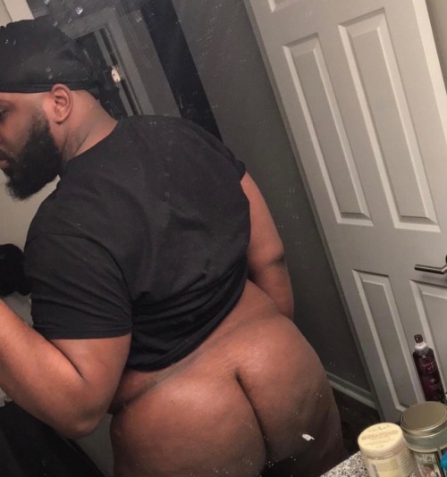 thickumsandthangs21:Big Fat Ass!