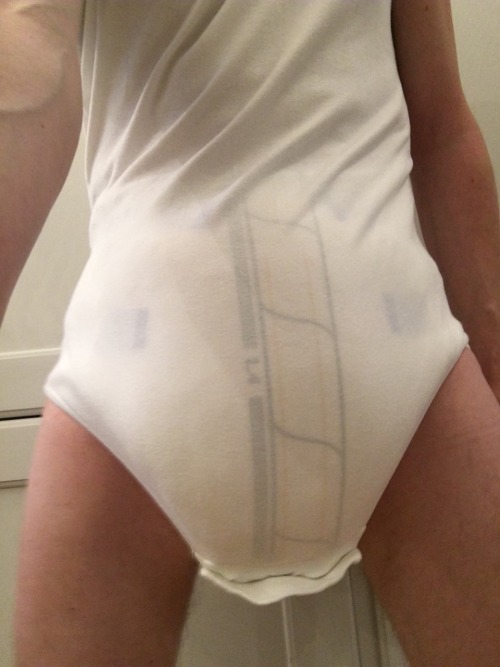 diaperedducktail:  I need a onesie to hold porn pictures