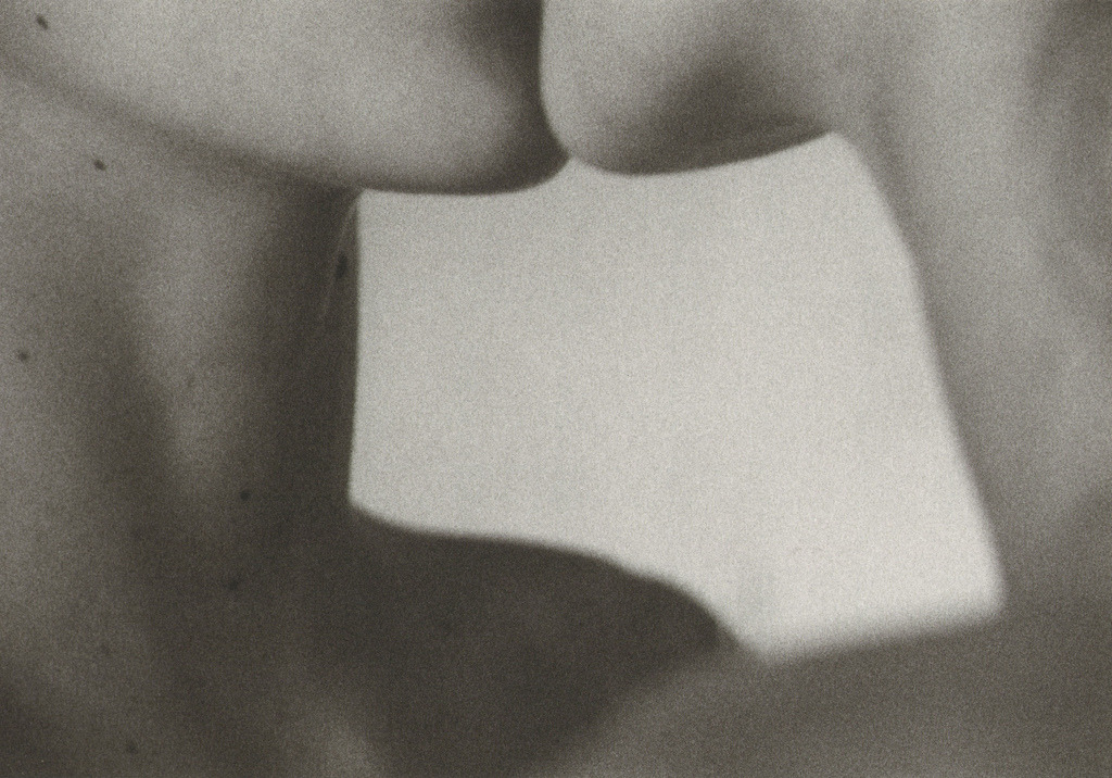 marleens-diary:  He kissed me, I kissed back…How right was the world then.
