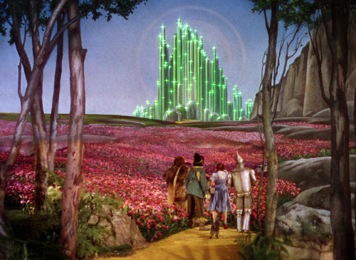 THE WIZARD OF OZ (1939) - Sets and colorsDIRECTOR: Victor FlemingCINEMATOGRAPHER: Harold Rosson