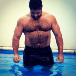 musclebearsparadise:  #summertime #summer #hairy #hairychest #musclebear #bear #beard by ositobueno http://ift.tt/1RDy4Je