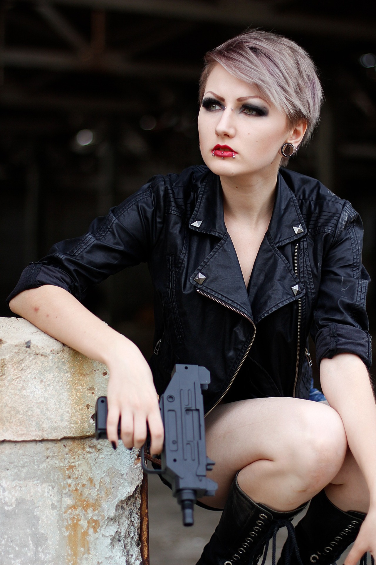 groteleur:  How do people break the law across the globe? 15 crazy crime facts! -