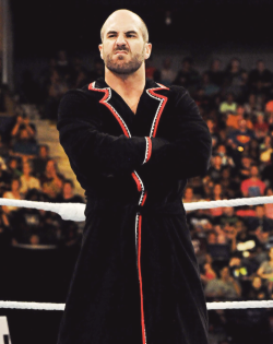 Take off that robe slowly for us Cesaro ;)