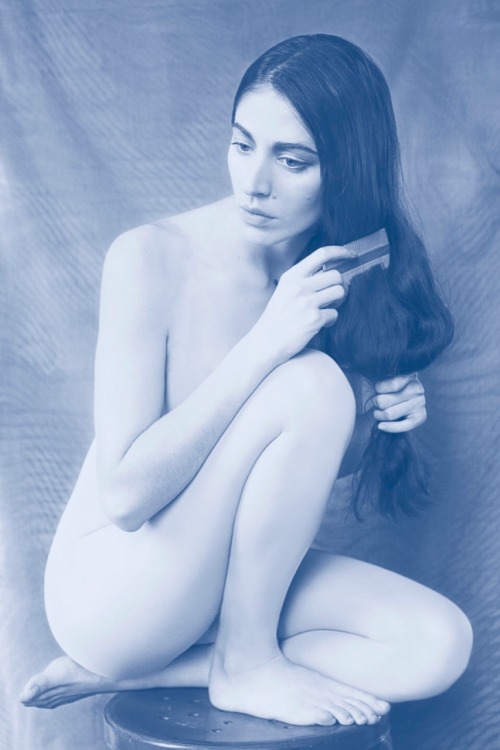 anee-molly: Caroline Polachek for i-D by Amanda Vincelli