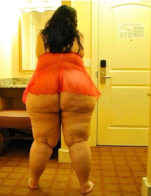 http://lovinthickmoms.tumblr.com/post/64198484630