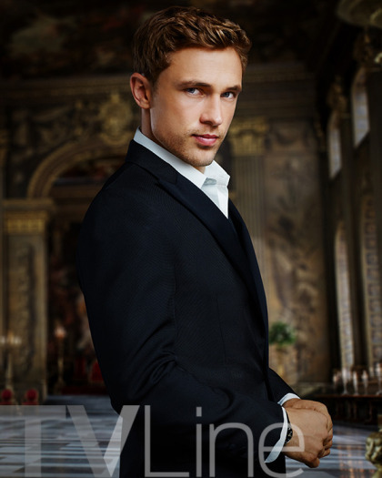 Courtesy of TVLine, here’s a promotional photo of William as Prince Liam in next season’