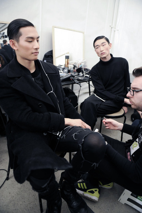 kuroikami: Dsquare2 Backstage FW15