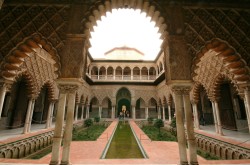 ithelpstodream:  The Alcázar of Seville to be used as the Water Gardens of Dorne in Game of Thrones season 5.